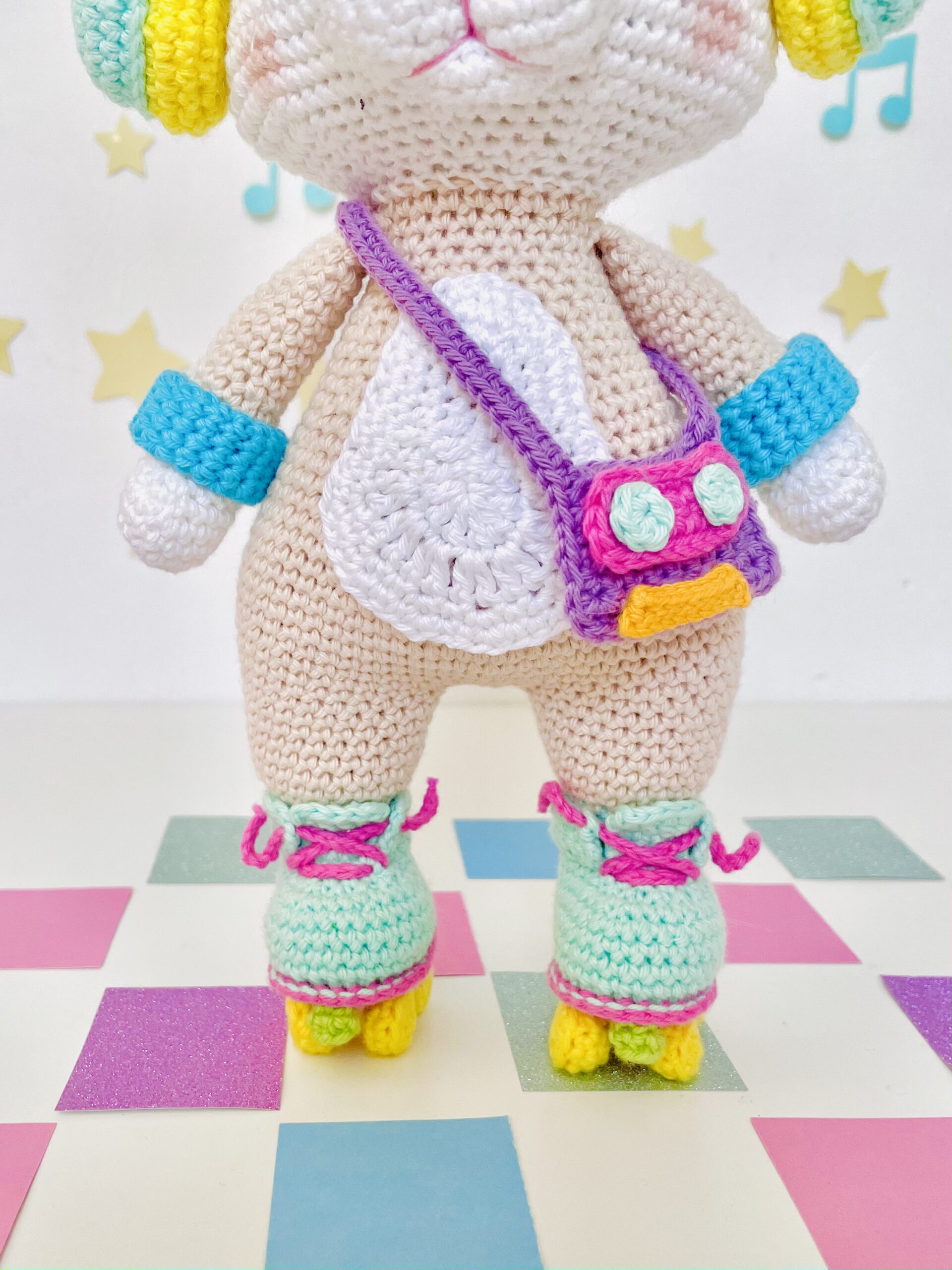 Funky80's le lapin – Crocheté à la main – Image 6