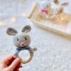 Hochet Pompon le Lapin – Image 4